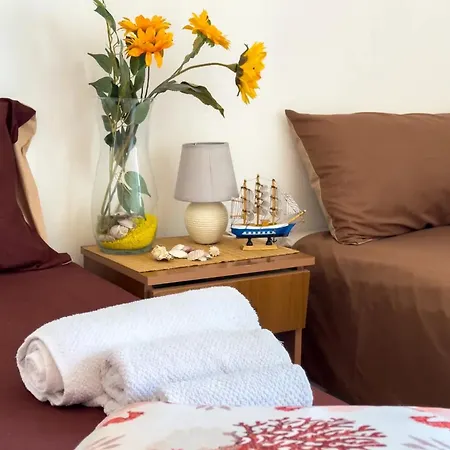 Private With Wi-fi, Parking And Air Conditioning Holiday home