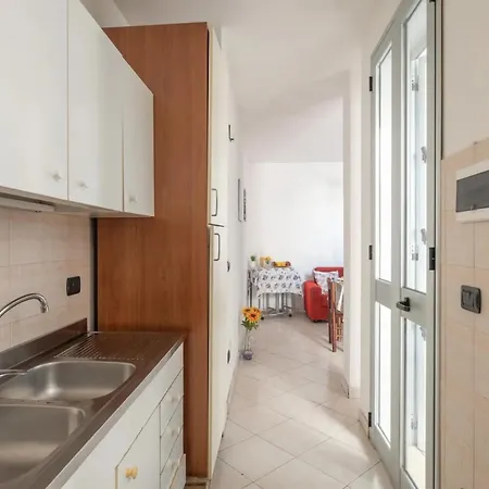 Private With Wi-fi, Parking And Air Conditioning Holiday home
