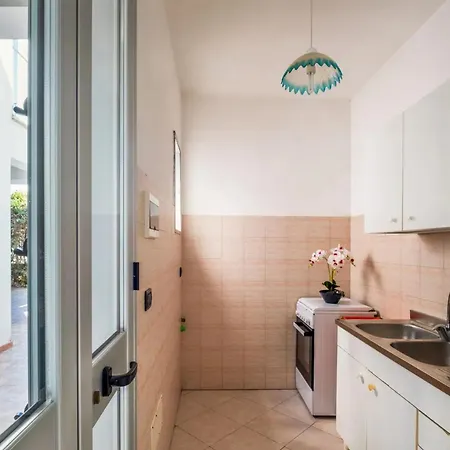 Holiday home Private With Wi-fi, Parking And Air Conditioning *