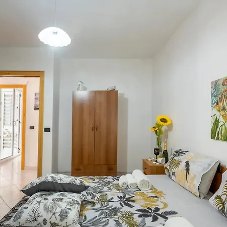 Holiday home Private With Wi-fi, Parking And Air Conditioning