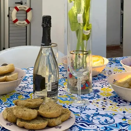 Private With Wi-fi, Parking And Air Conditioning Holiday home